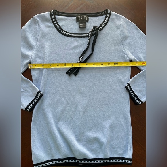 Finity Light Blue Sweater with Black Trim size L little - Picture 4 of 6